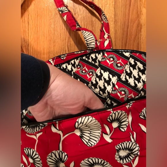 Vera Bradley red, black, and white tote - Picture 2 of 5